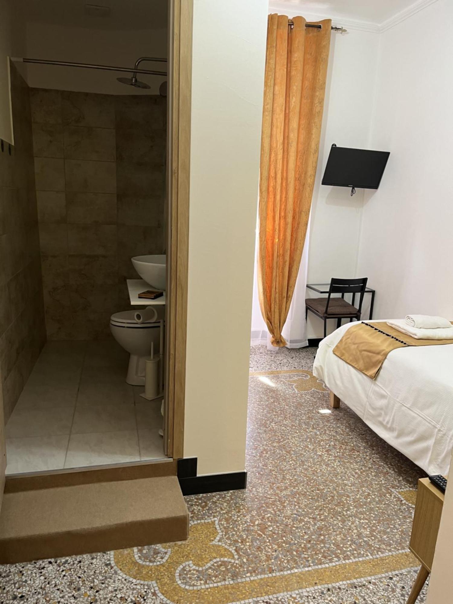 Genova Gold Rooms 部屋 写真